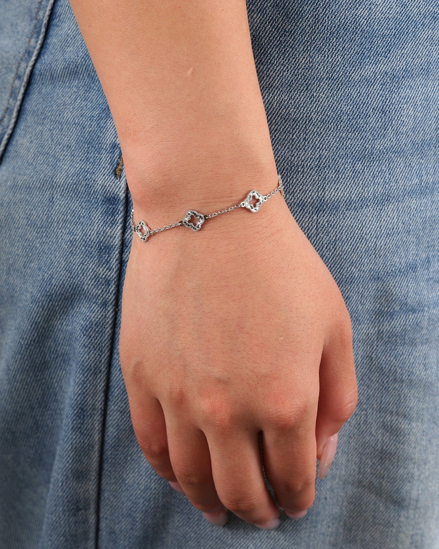 CLOVER BRACELET.