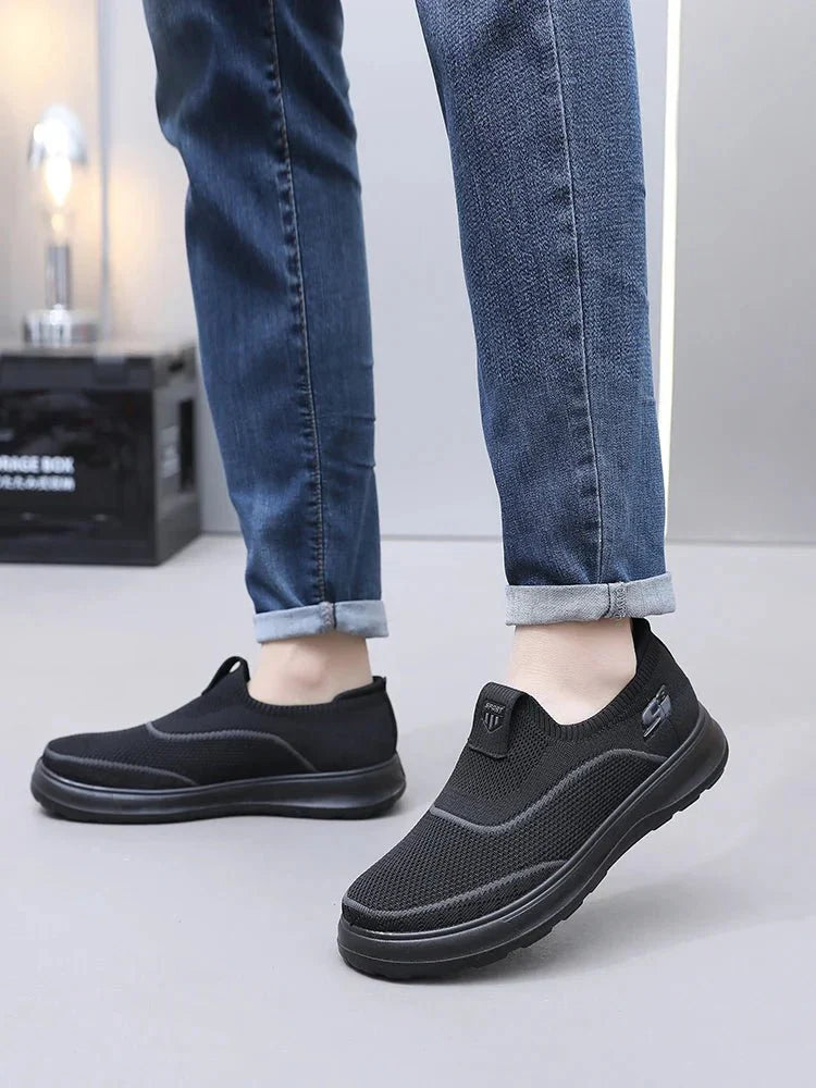 Men's Lightweight Breathable Sports Shoes Travel