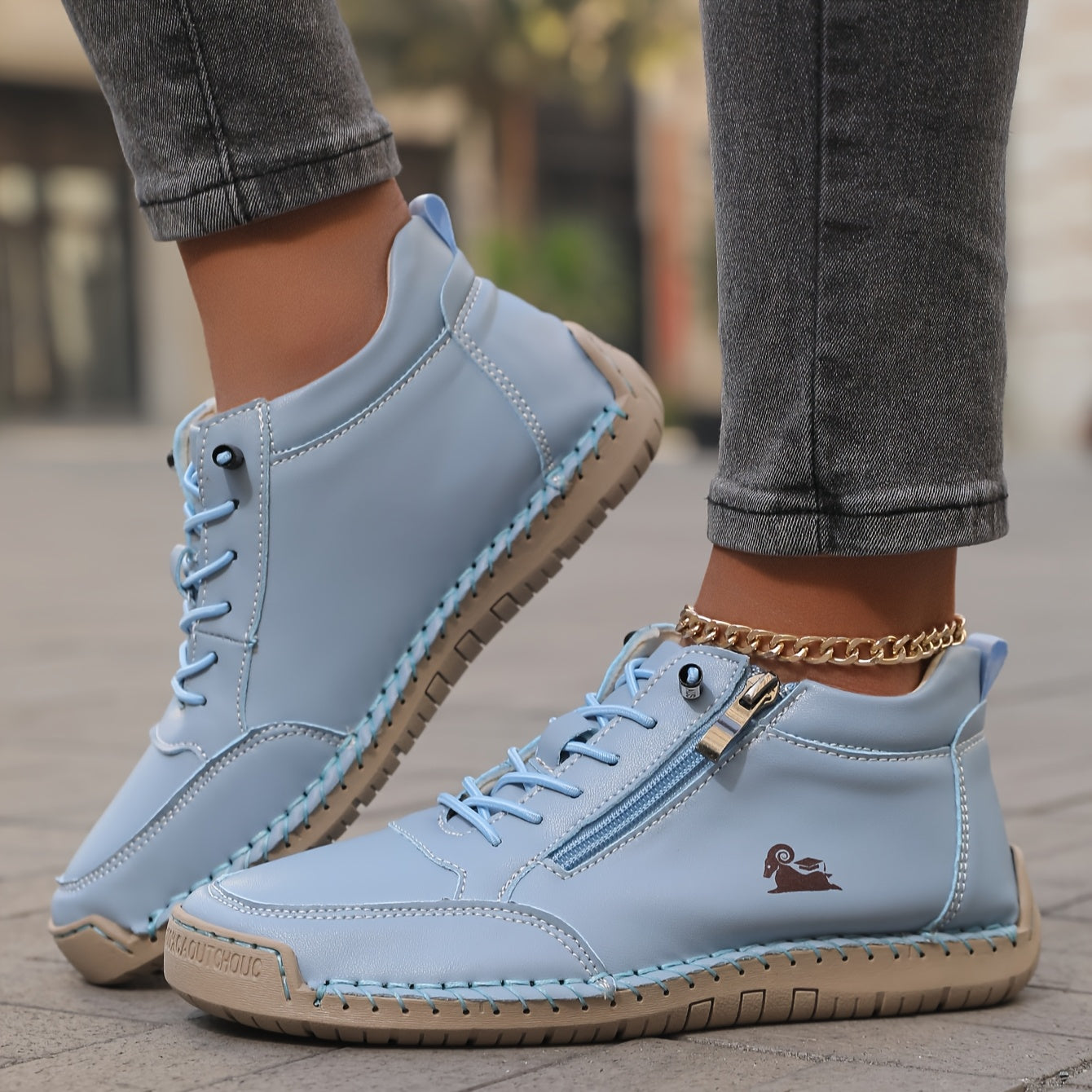 Light Blue / 44