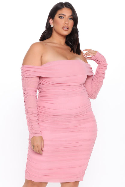 Ready in a Ruched Midi Dress with Off-the-Shoulder Sleeves - Pink