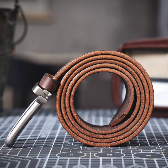 The Full Grain Leather Buckhorn Belt