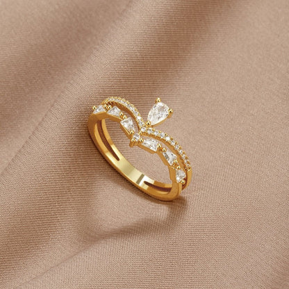 Aura - Elegant Crystal Ring