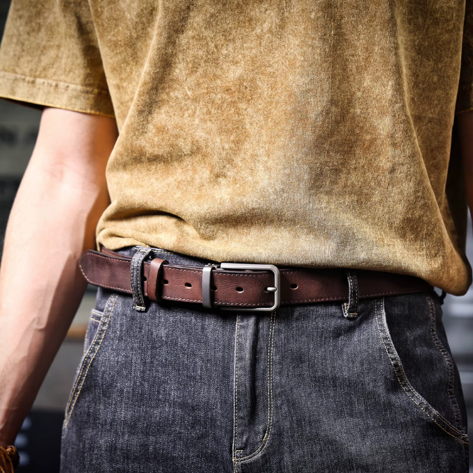 The Full Grain Leather Buckhorn Belt