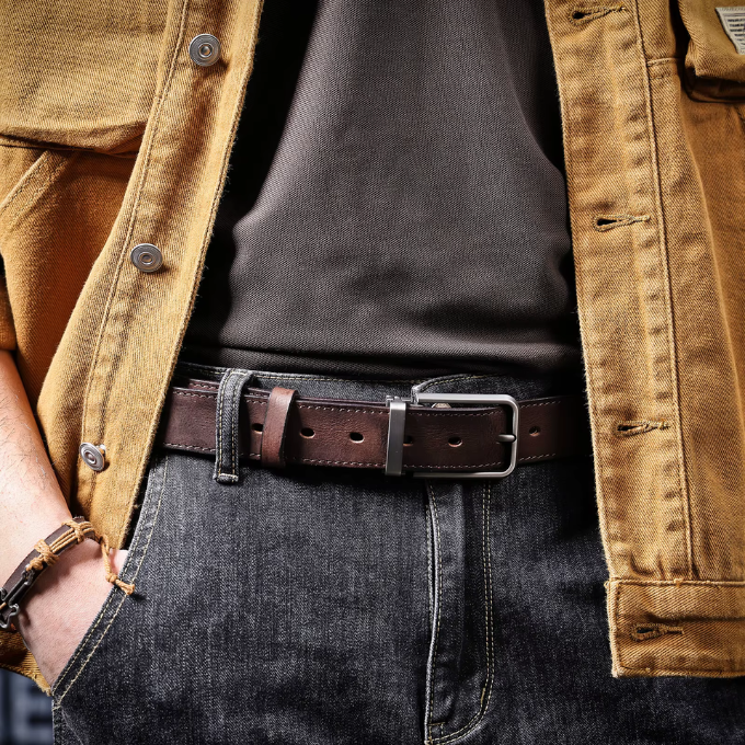 The Full Grain Leather Buckhorn Belt