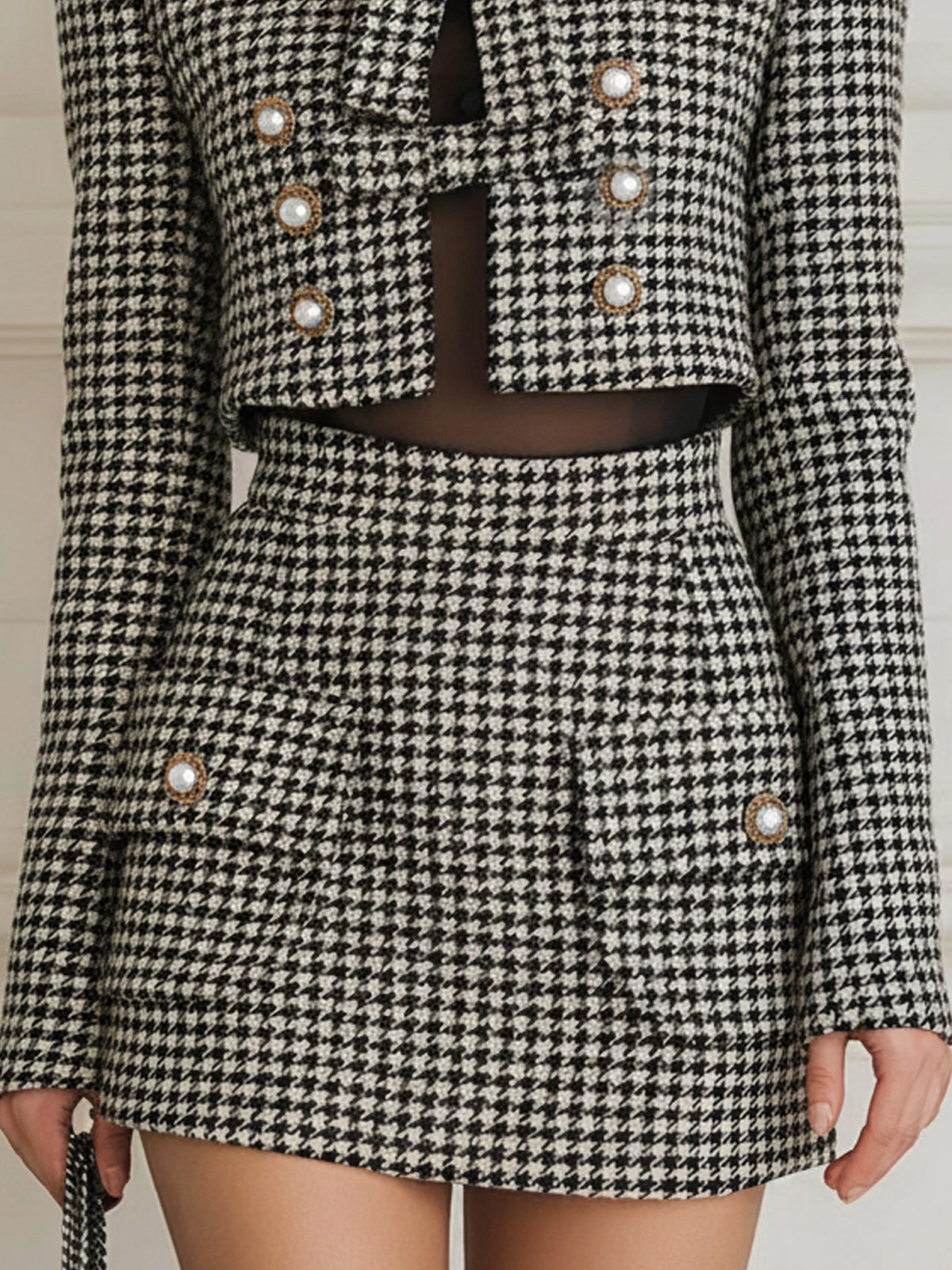 Saphira - Pocketed Blazer with Pearl Button Check Pattern