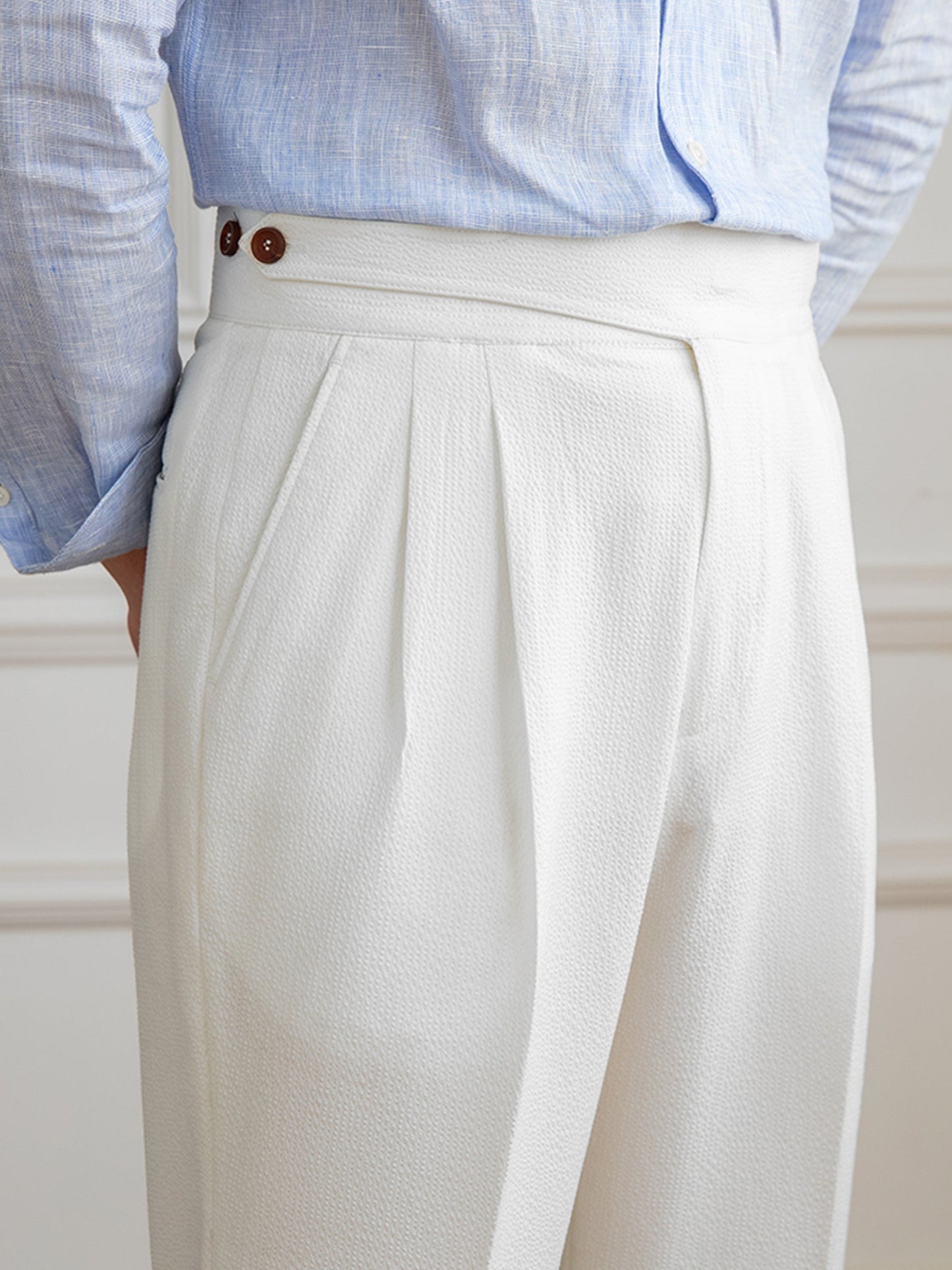 Straight Trousers with Double Pleats in Seersucker Moneglia