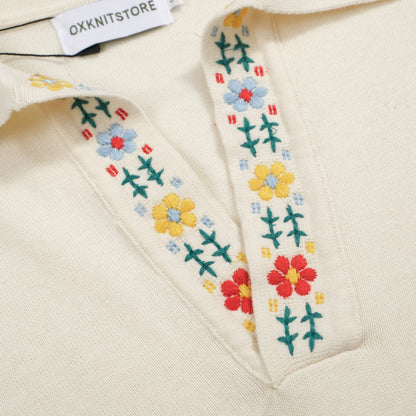 Embroidered Knit Jumper for Men from the 70s – Retro Cream Jumper with Floral Collar Detail