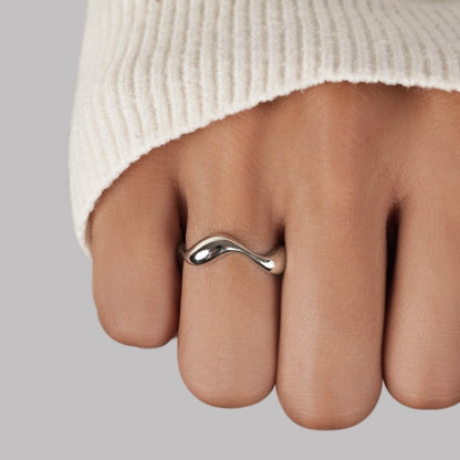 Wave Ring in Silver