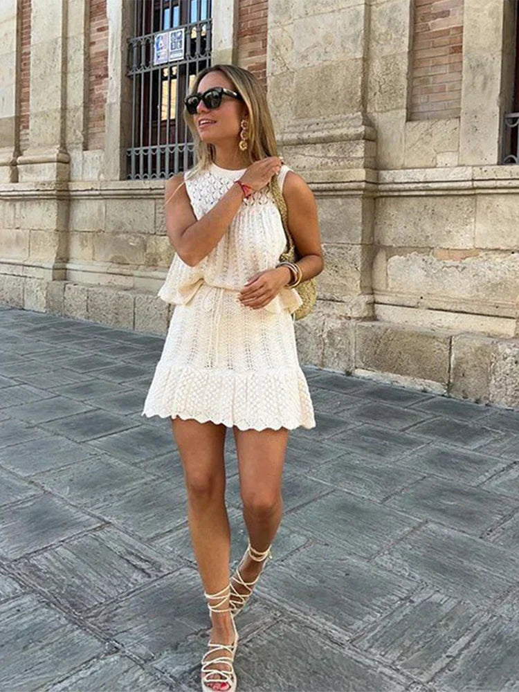 White / L