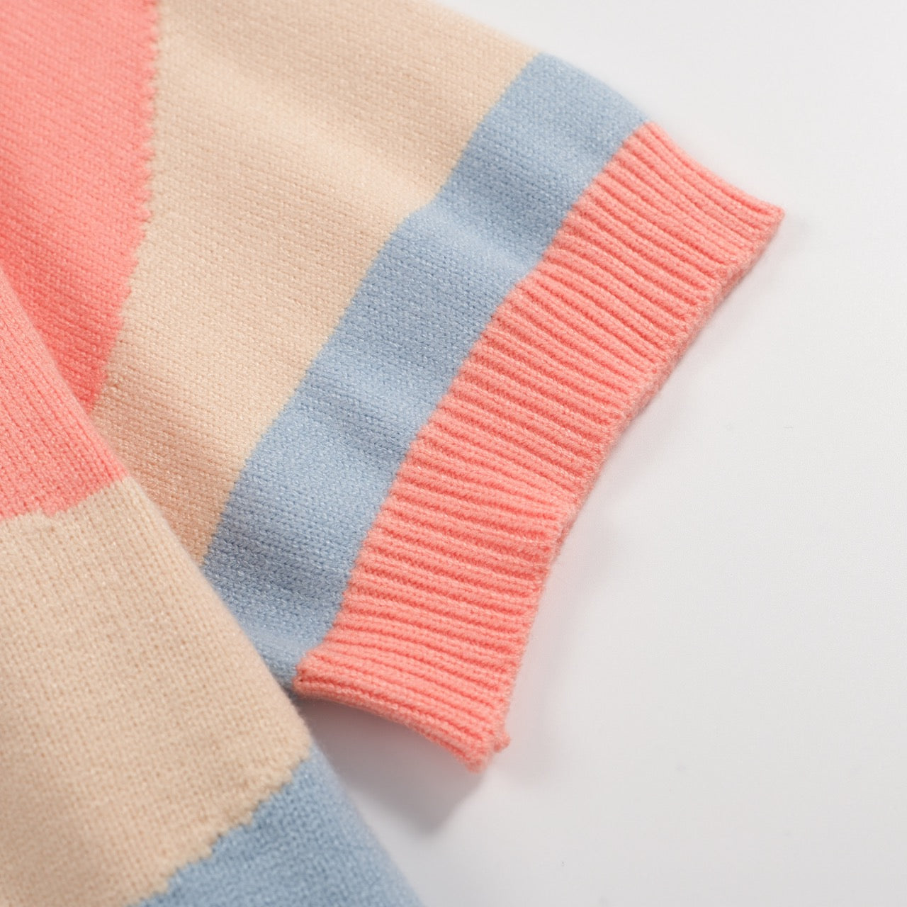 Pastel Knitted Shirt for Men from the 70s – Buttoned Abstract Colourblock