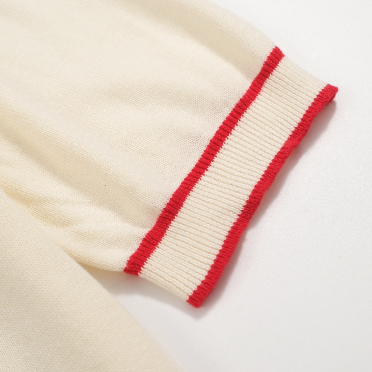 Vintage Knitted Polo for Men – Retro Cream Buttoning with Rose Embroidery