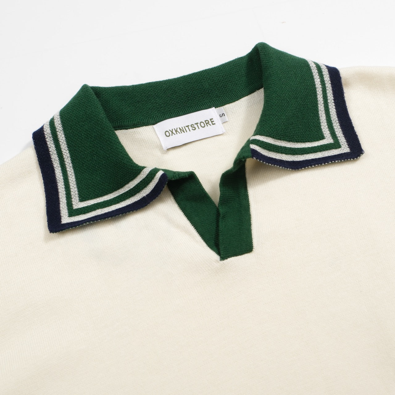Vintage Knitted Polo for Men from the 1970s – Retro Cream with Green Striped Collar and Edges