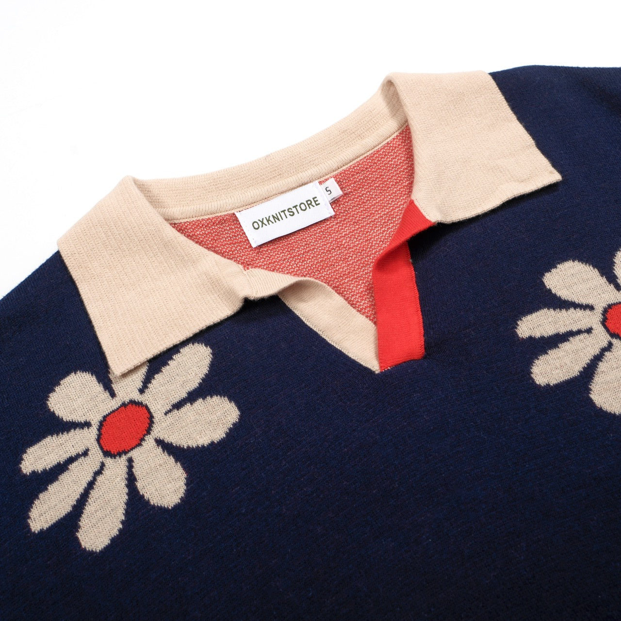 1970s Retro Knitted Polo for Men – Vintage Navy with Daisy Pattern
