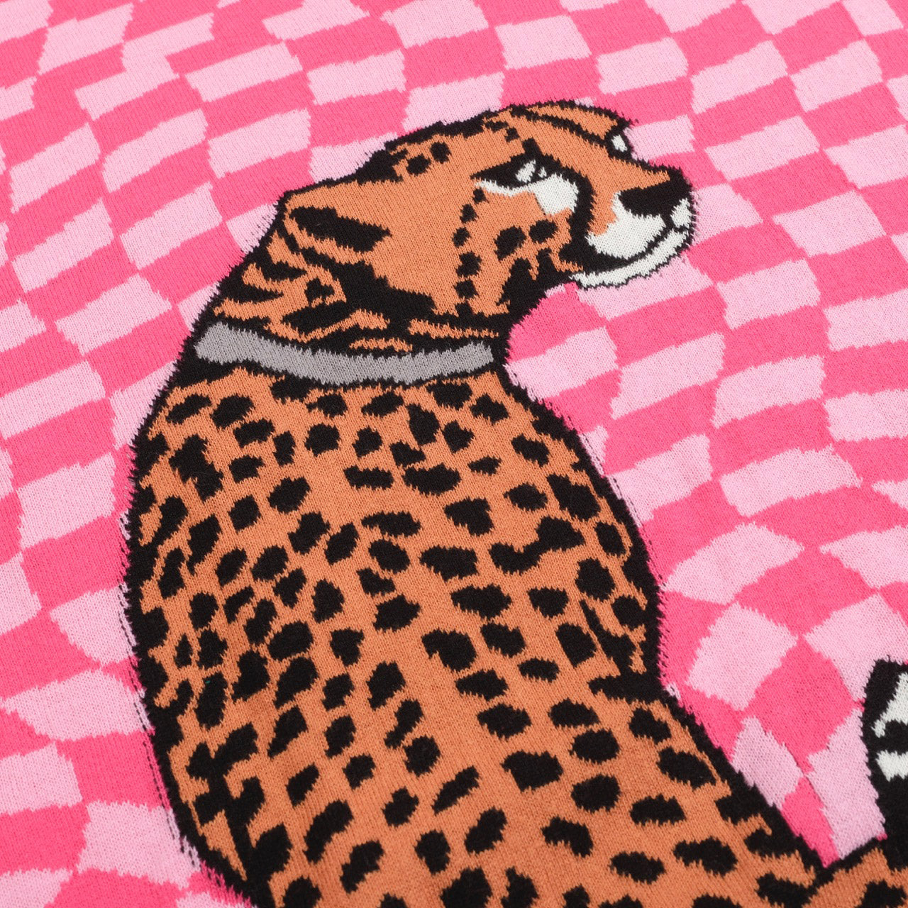 Retro Knitted Polo for Men – Vintage Pink Checks with Leopard Graphic