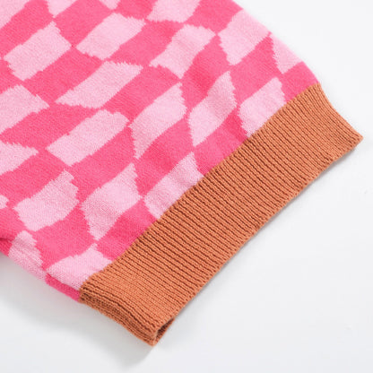 Retro Knitted Polo for Men – Vintage Pink Checks with Leopard Graphic