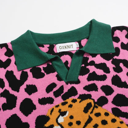 Retro Knitted Polo for Men – Vintage Pink Leopard Print with Cheetah Graphic