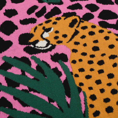 Retro Knitted Polo for Men – Vintage Pink Leopard Print with Cheetah Graphic