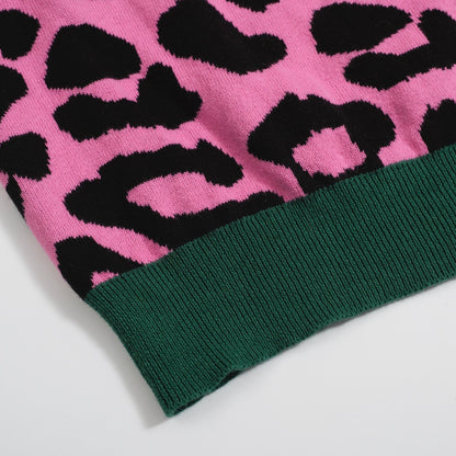 Retro Knitted Polo for Men – Vintage Pink Leopard Print with Cheetah Graphic