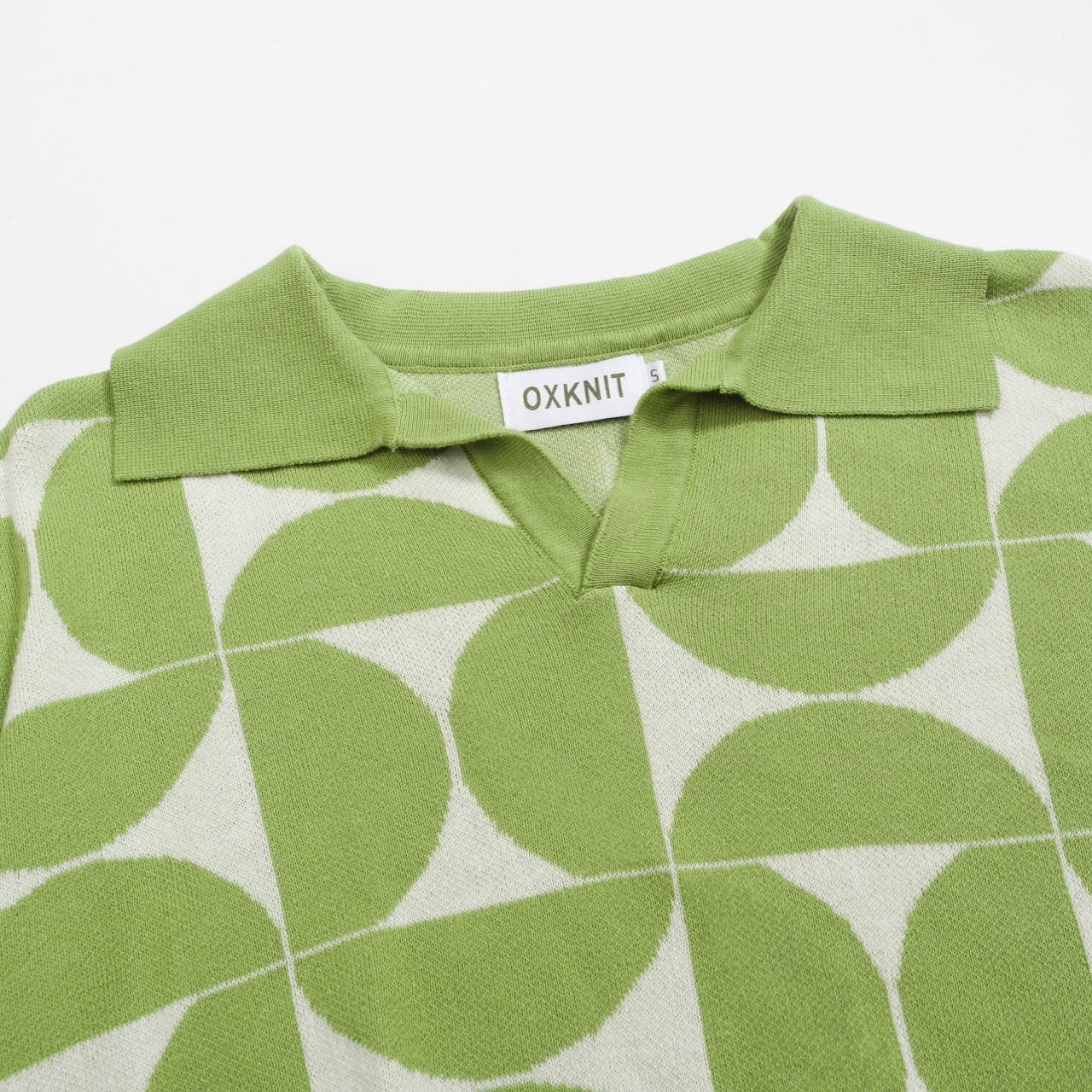 Retro Knitted Polo for Men – Geometric Button-Up Shirt in Vintage Green