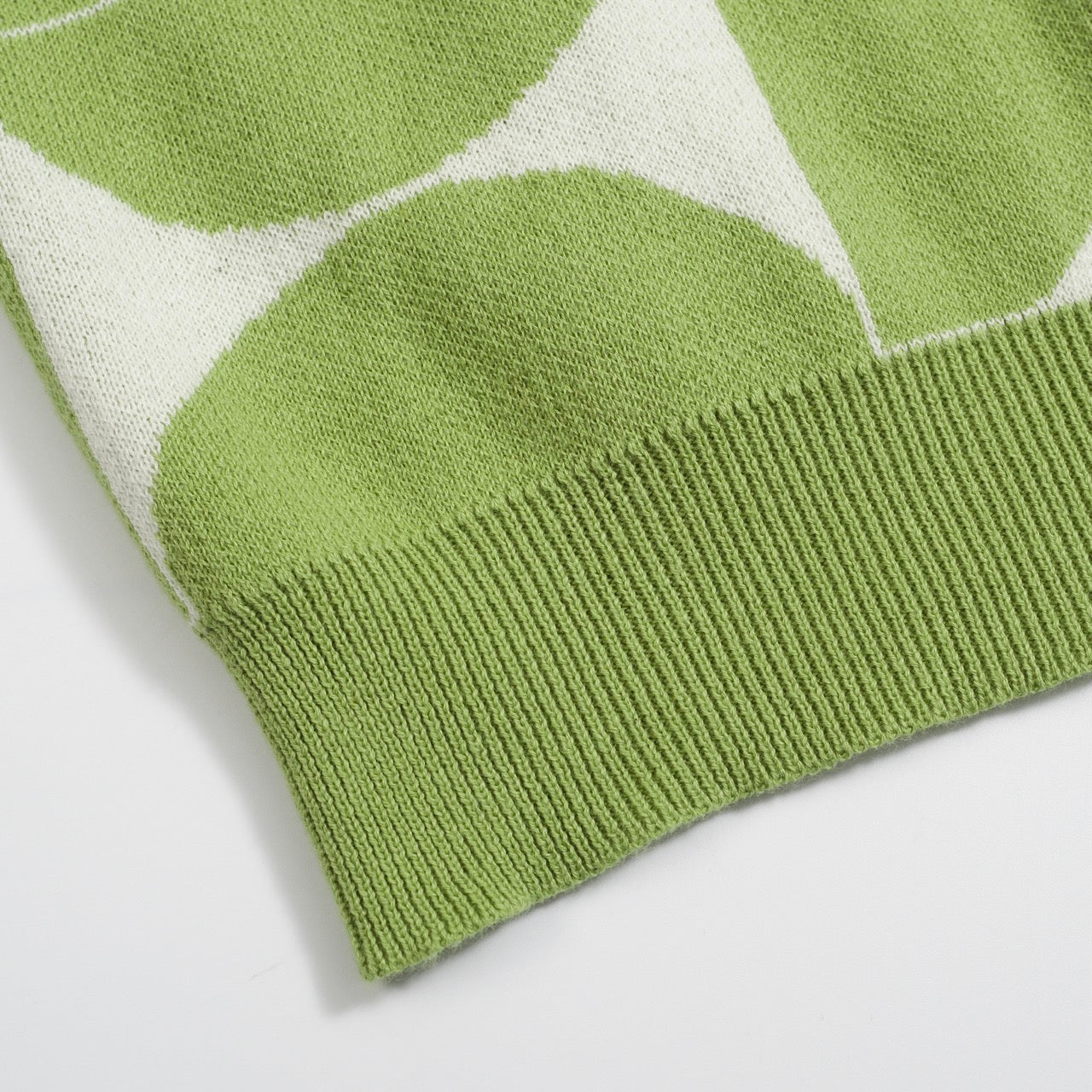 Retro Knitted Polo for Men – Geometric Button-Up Shirt in Vintage Green