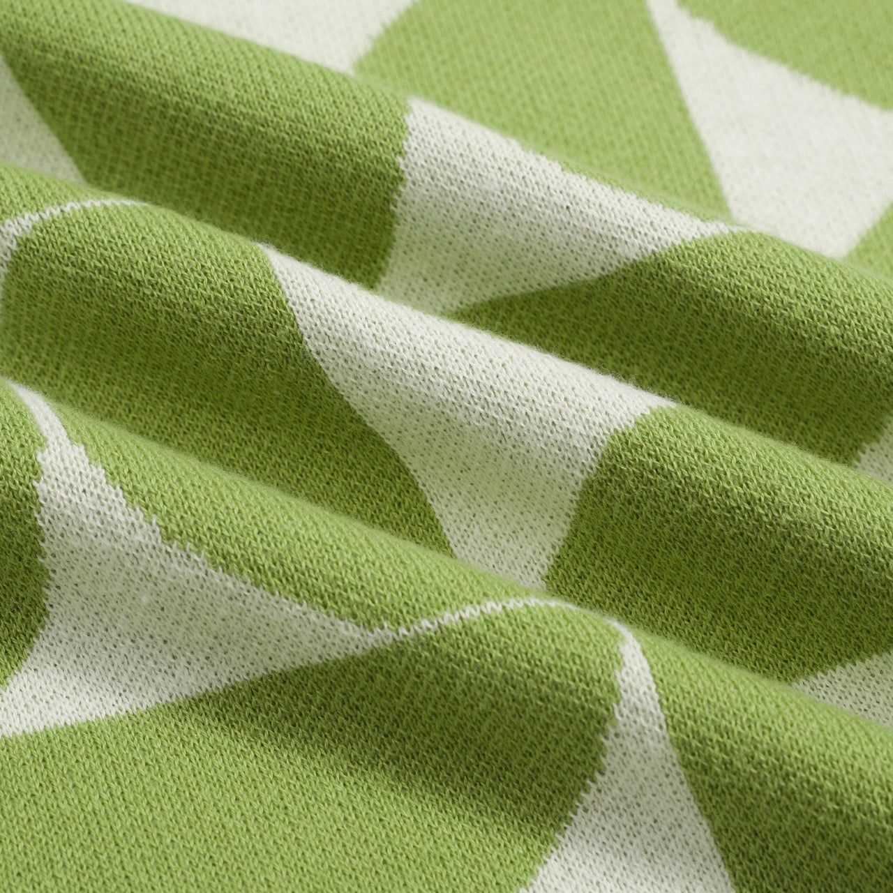 Retro Knitted Polo for Men – Geometric Button-Up Shirt in Vintage Green