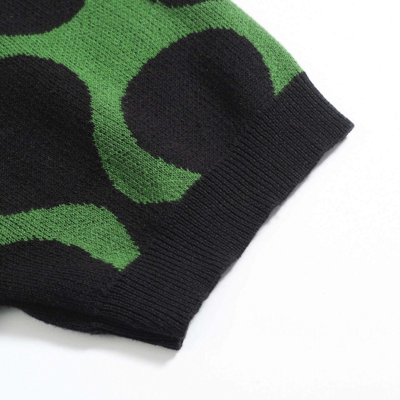 Retro Knitted Shirt for Men – Black & Green Vintage Button-Up Polo with MOD Dot Print