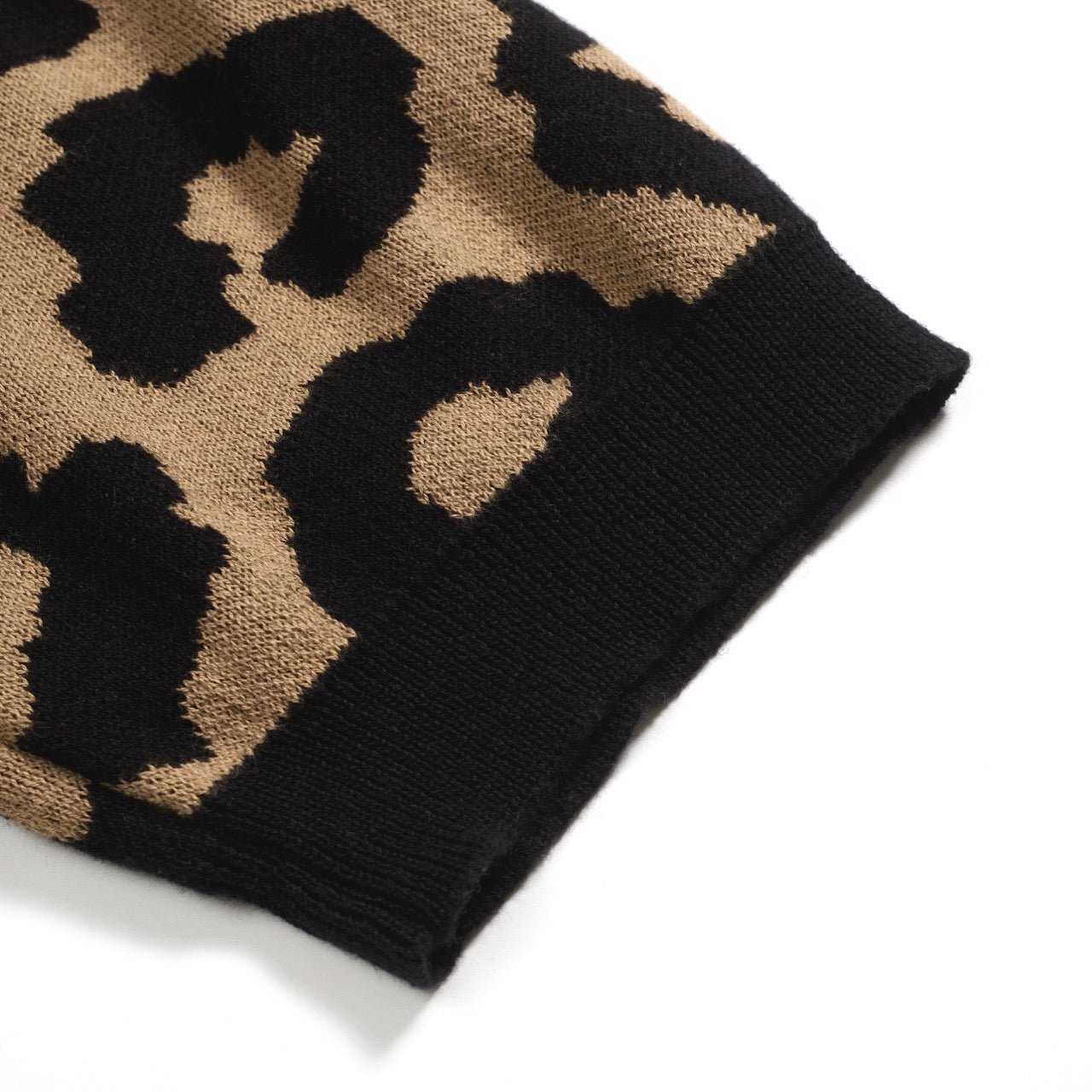 Vintage knitted jacquard gilet in brown leopard print for men