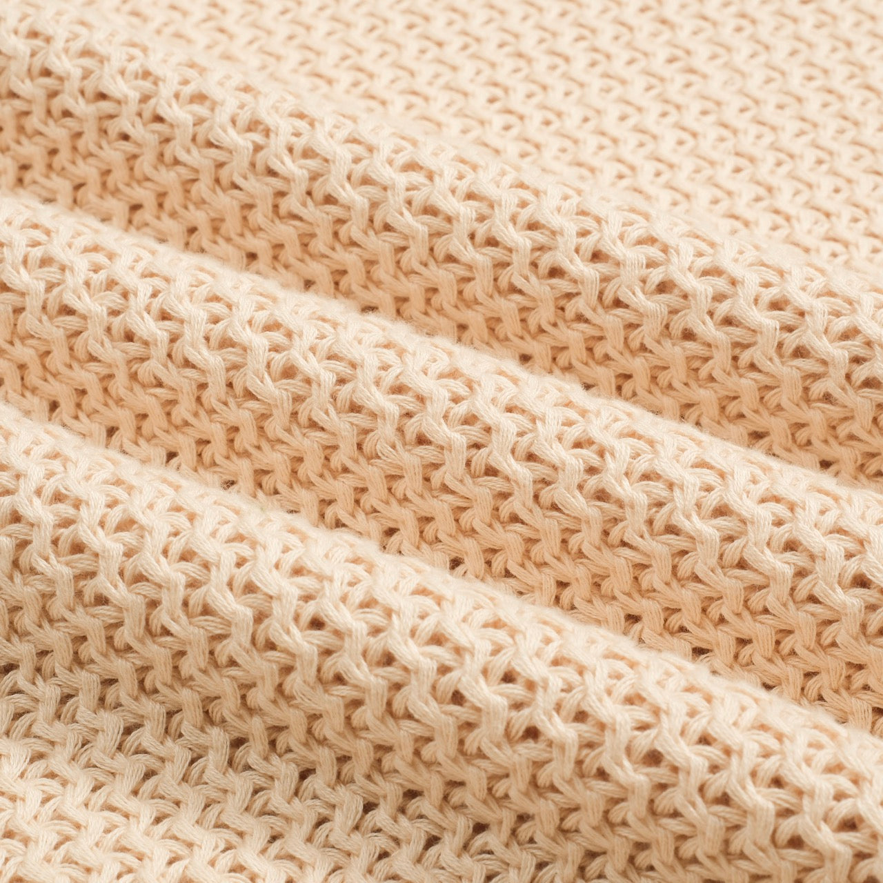 Casual knitted V-neck polo for men in apricot