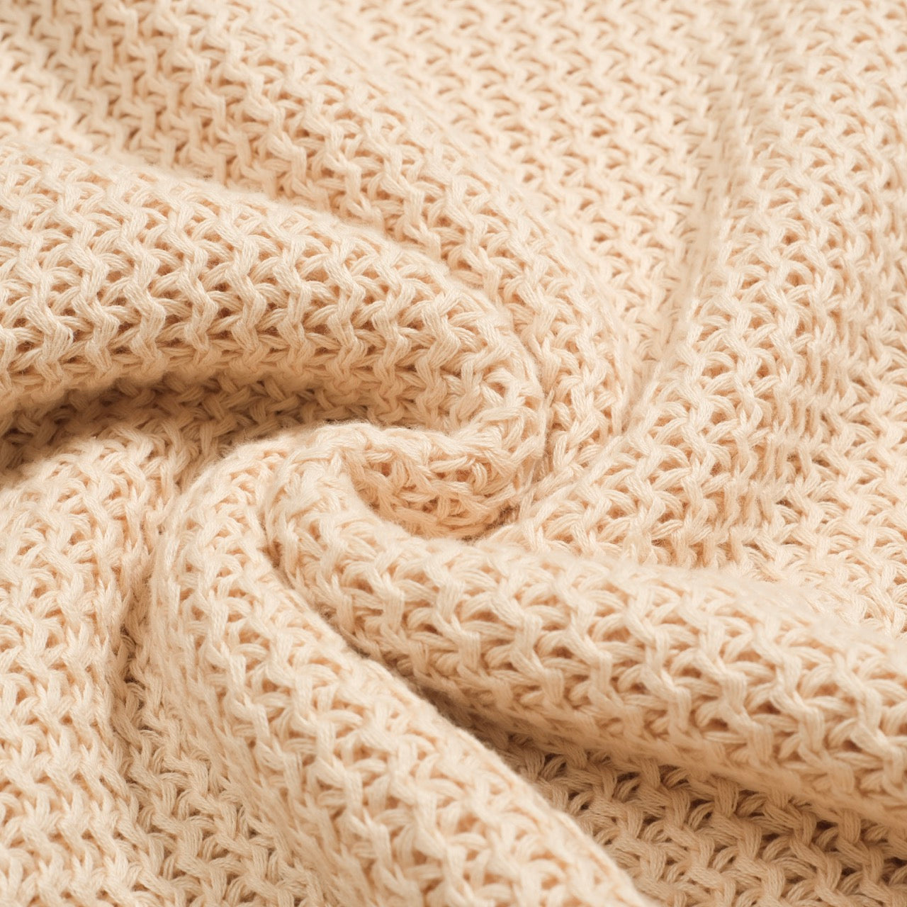 Casual knitted V-neck polo for men in apricot