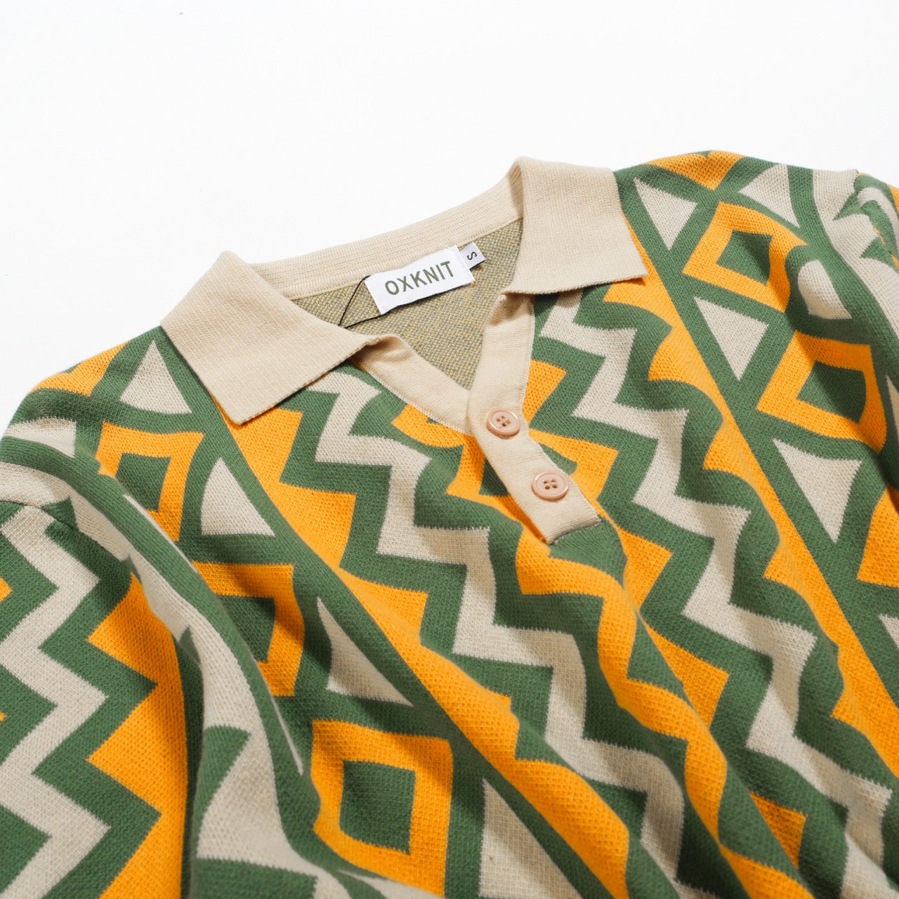 Vintage knitted V-neck polo for men in green jacquard