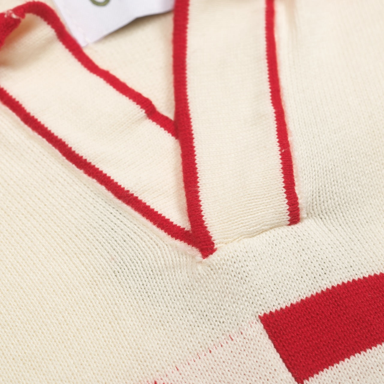 Men's V-Neck Knitted Polo in White Apricot 1976