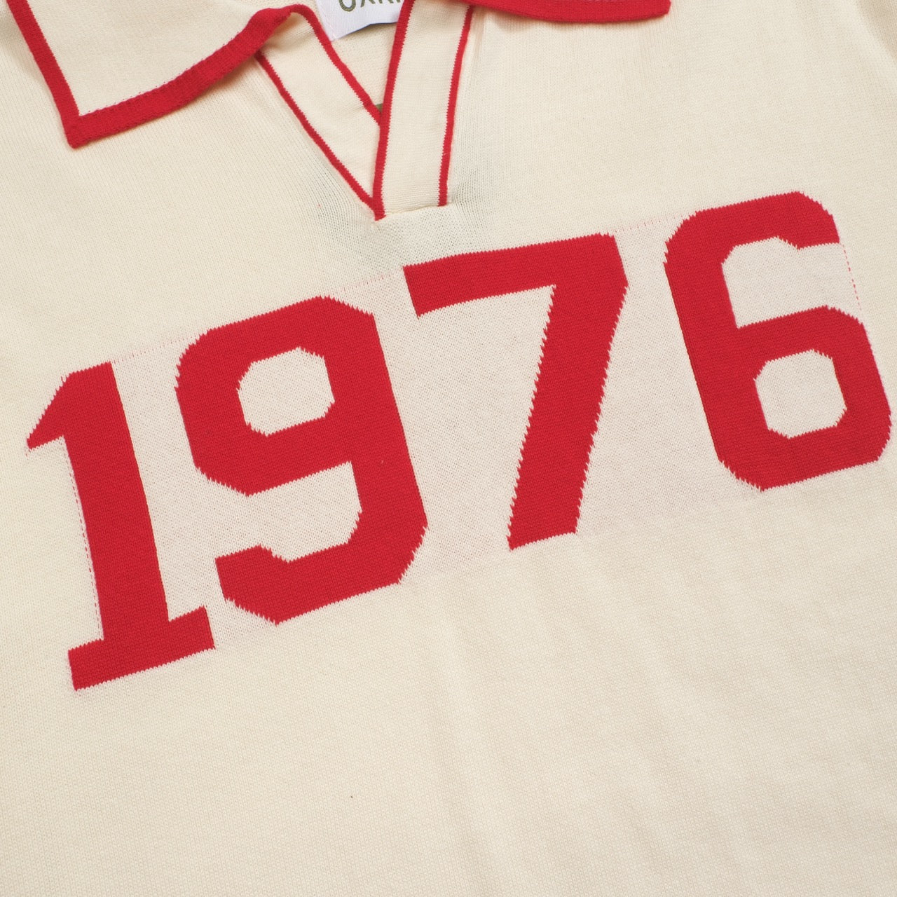 Men's V-Neck Knitted Polo in White Apricot 1976