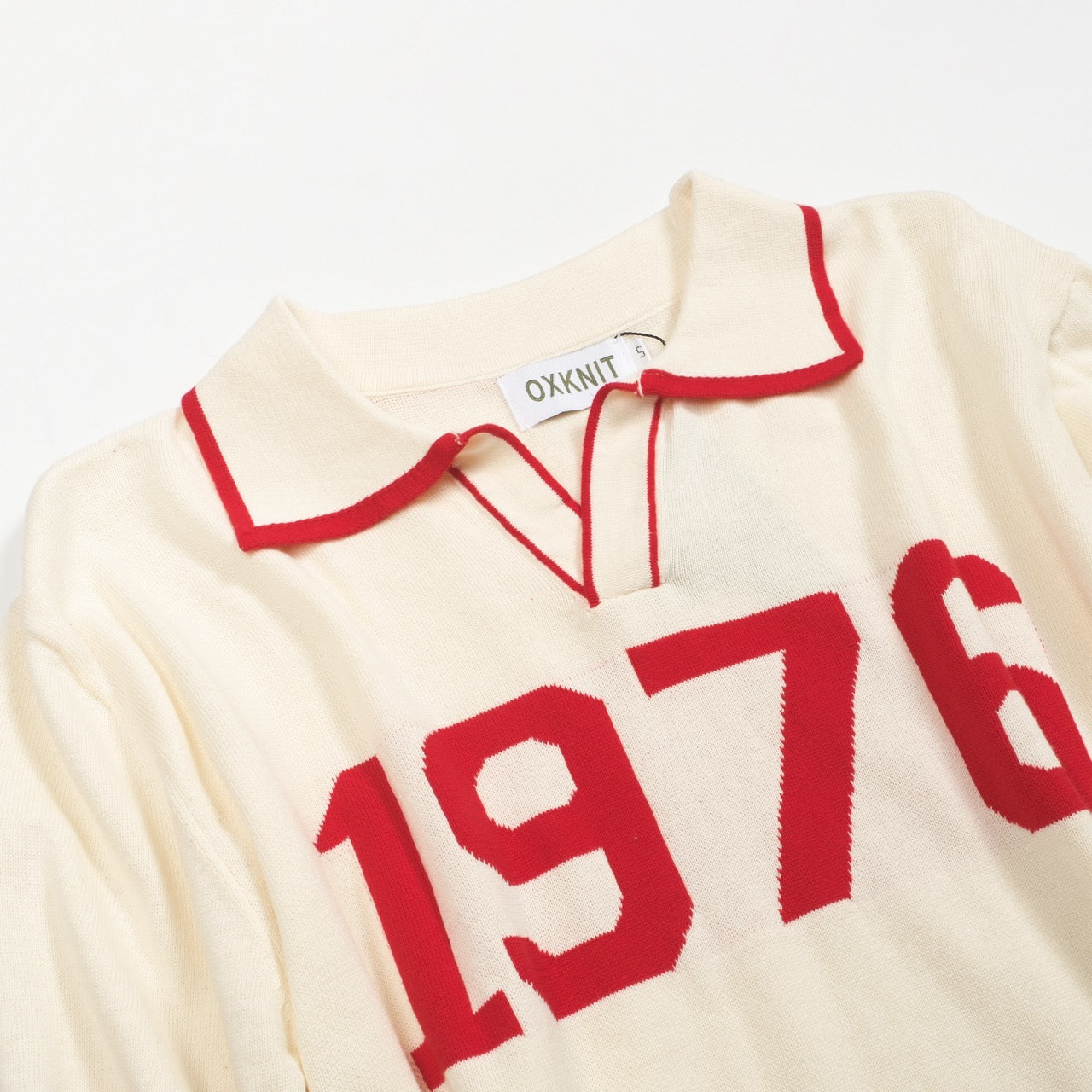 Men's V-Neck Knitted Polo in White Apricot 1976