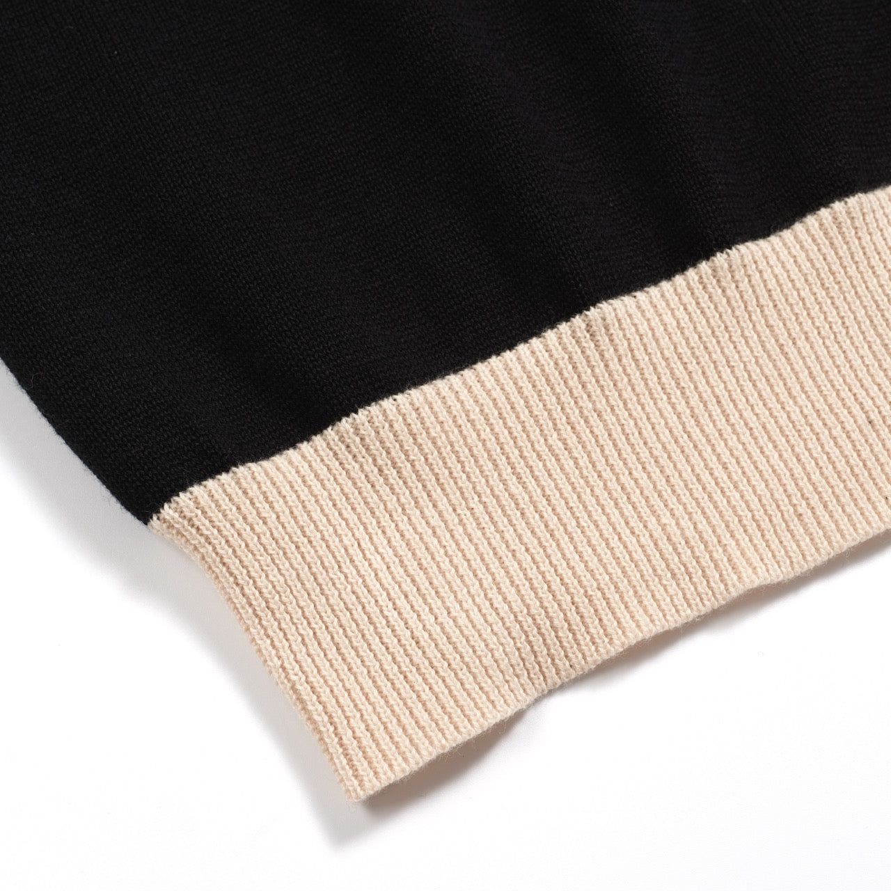 Vintage Black Knitted Jacquard T-shirt for Men 1977