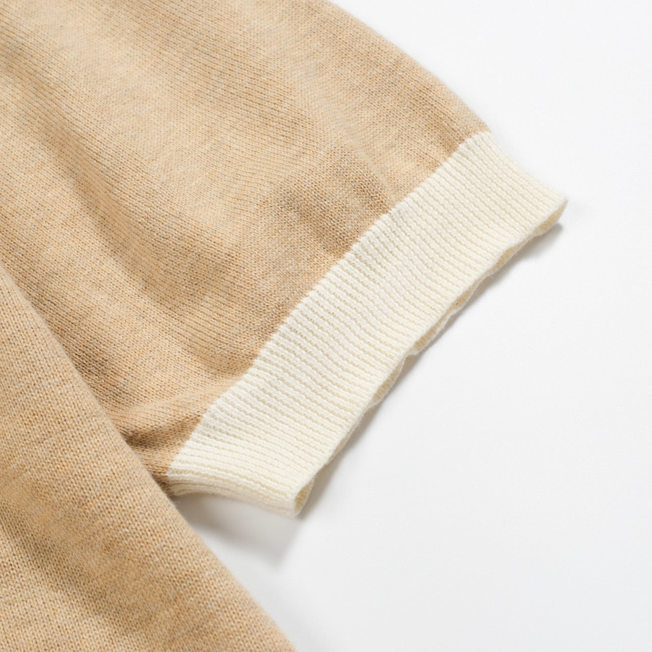 Men's Vintage Khaki Knitted Jacquard T-shirt with Gold Thread 1971