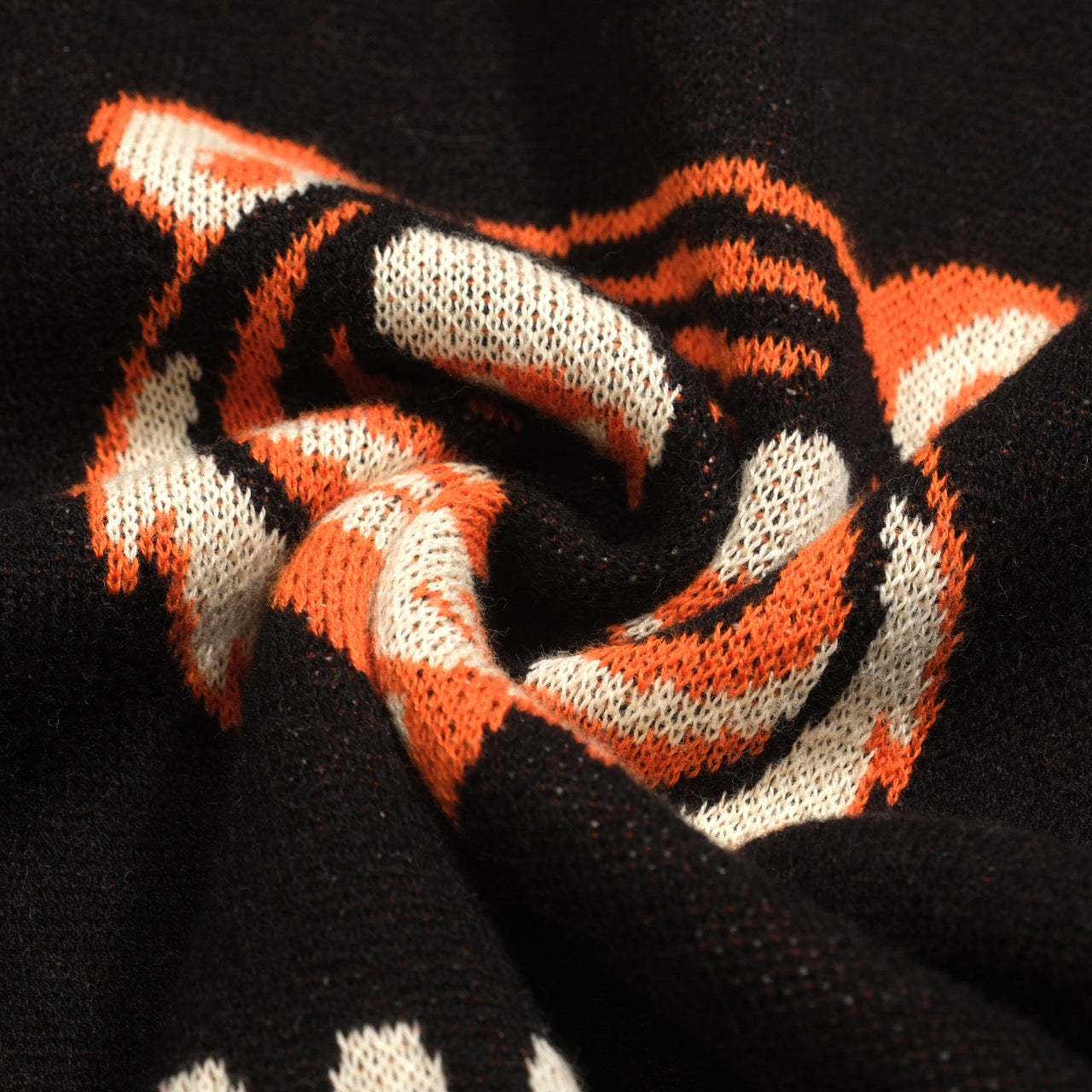 Retro Jacquard Knit V-Neck T-Shirt for Men