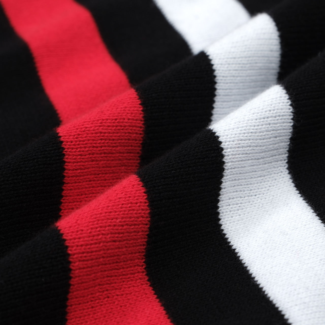 1970s Retro Zip-Up Knitted Jacket for Men – Vintage Black with Red and White Vertical Stripes