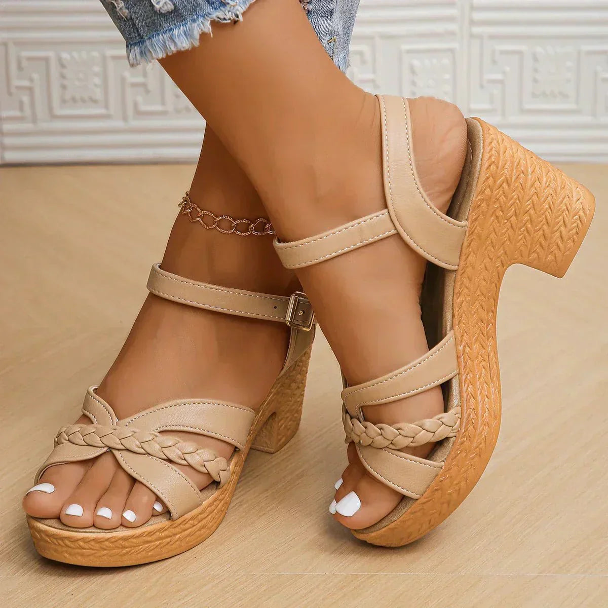 Nerina | Orthopaedic and Trendy Sandals