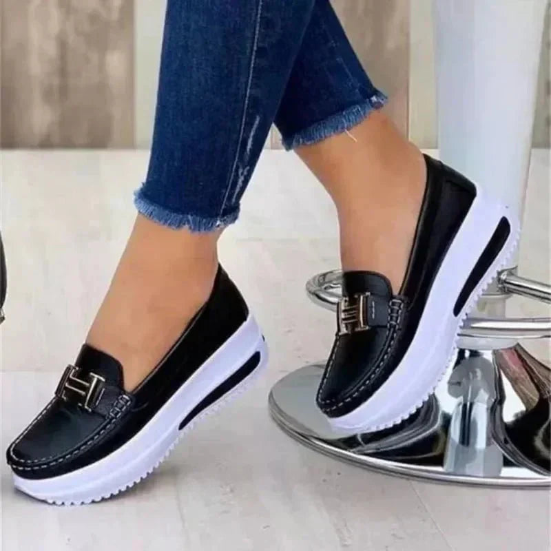 Pat | Streamlined Orthopaedic Shoes