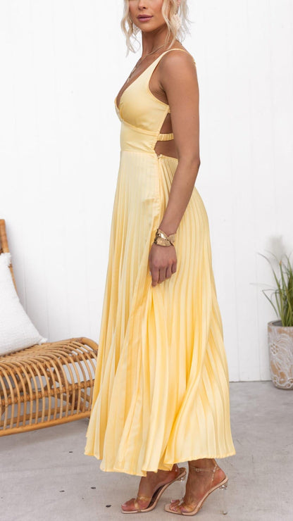 Lynne™ | Long Pleated Dress with V-Neck