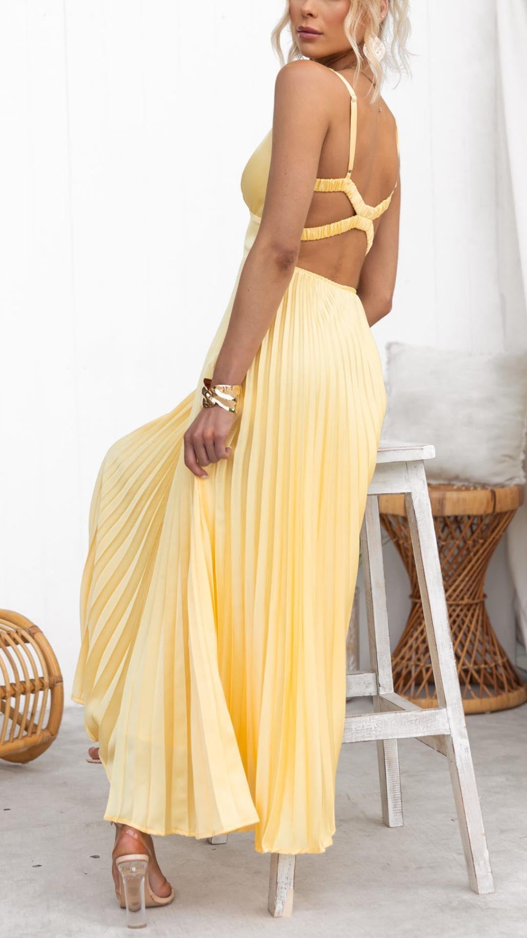 Lynne™ | Long Pleated Dress with V-Neck