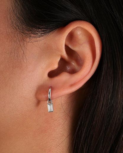 EARRINGS BARS.