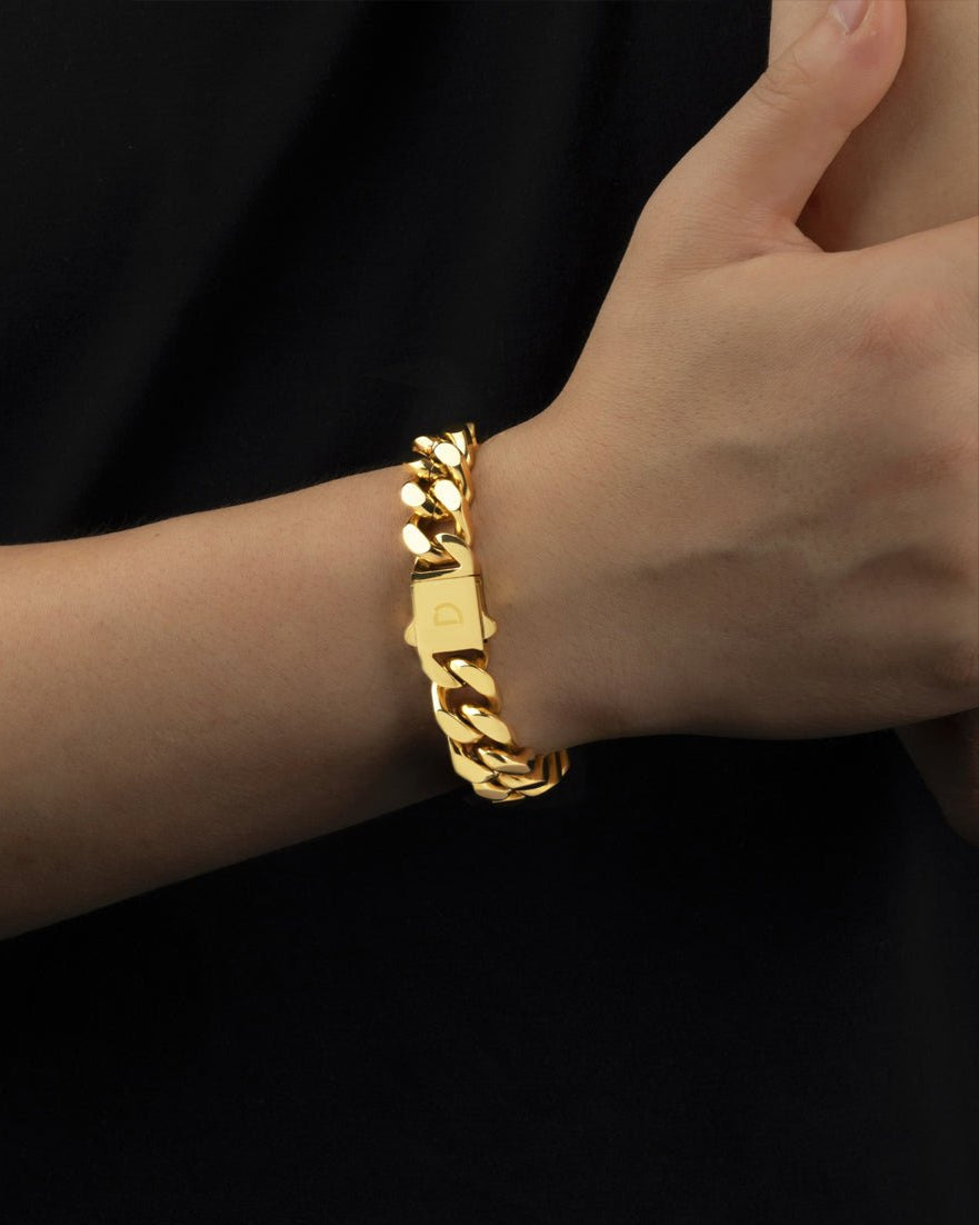 CUBAN BRACELET IN A NEAT BOX - 11MM GOLD