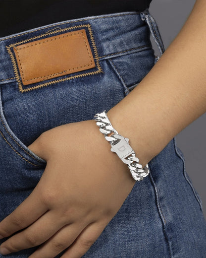 CUBAN BRACELET IN A NEAT BOX. - 11MM