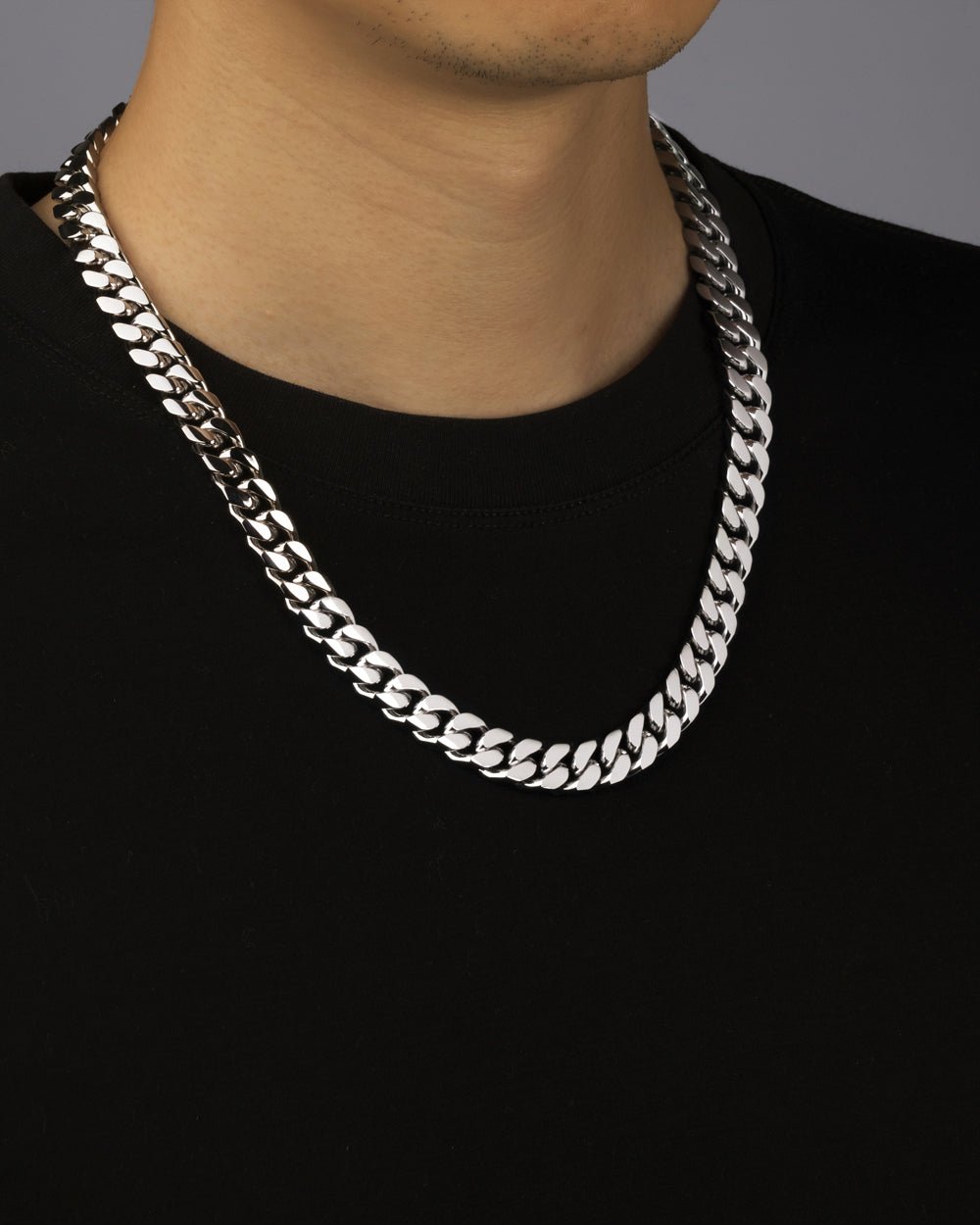 CUBAN CHAIN IN A NEAT BOX - 11MM