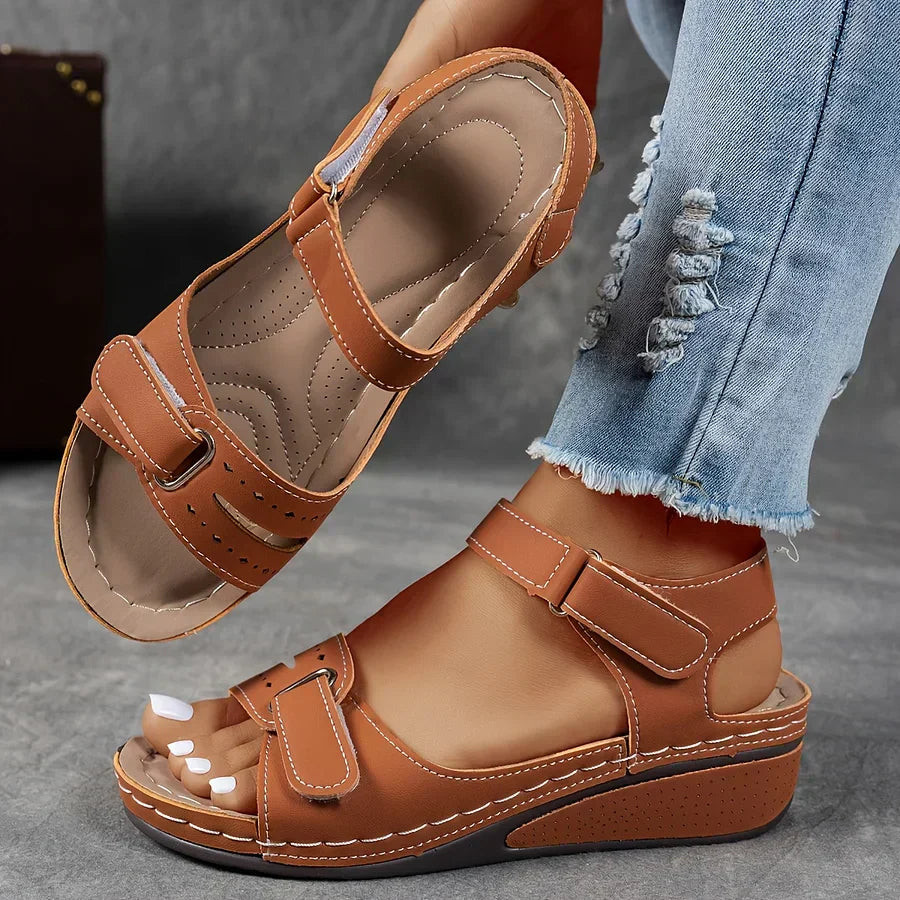 Cynthia | Sleek Orthopaedic Sandals