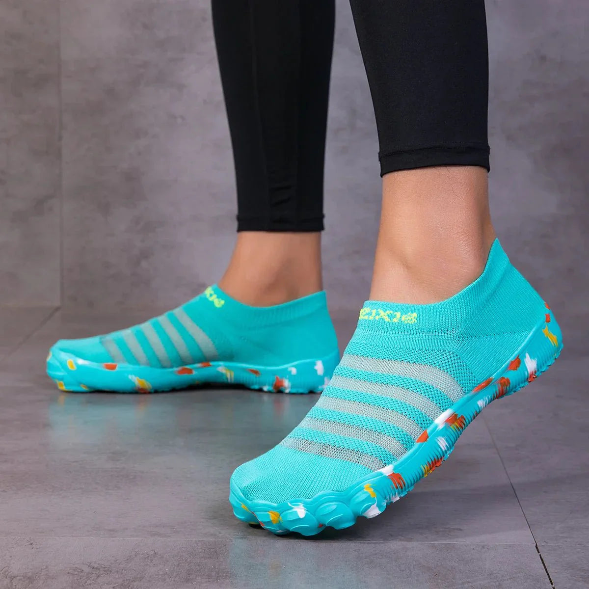 Unisex Black Quick-Dry Aqua Shoes for Beach and Sports