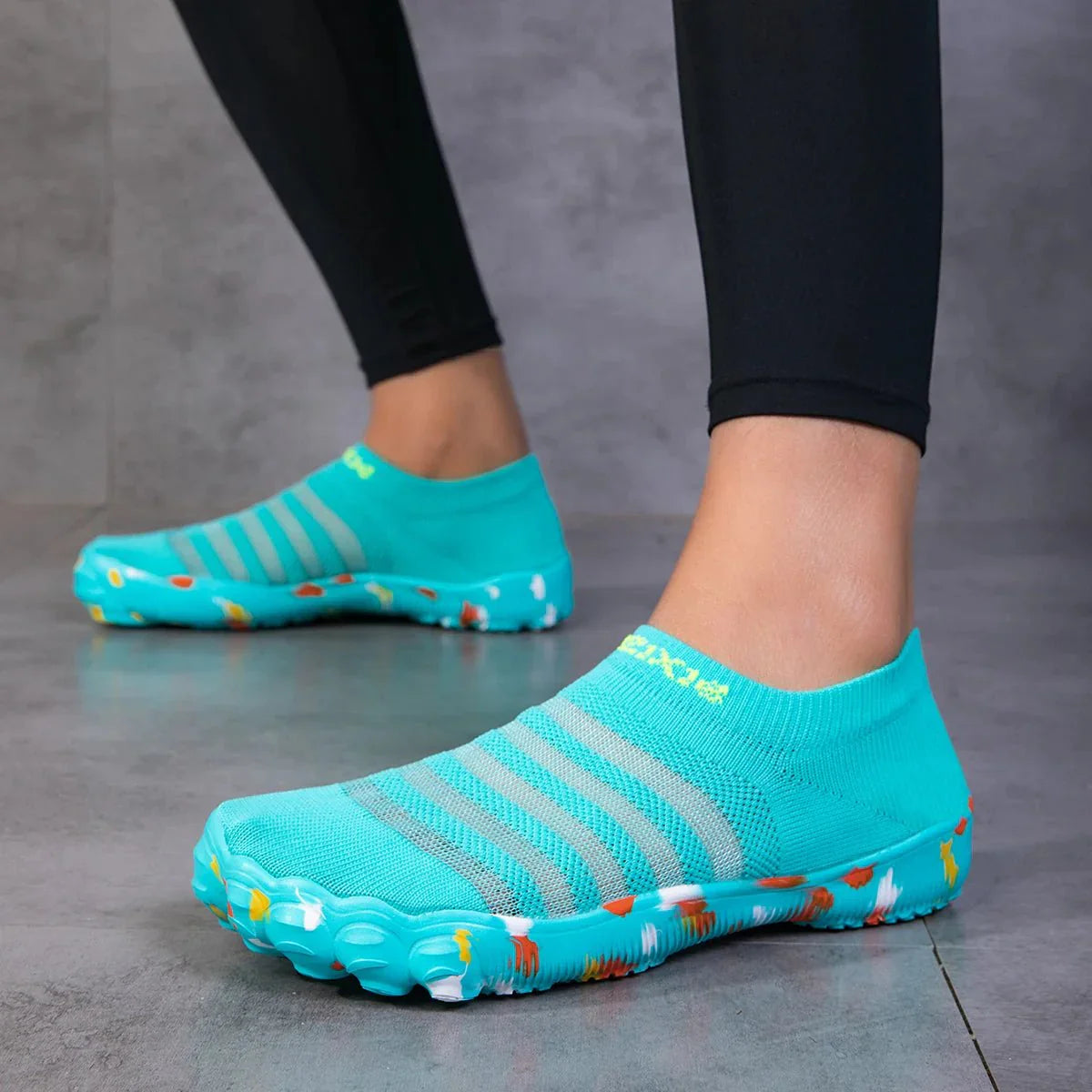 Unisex Black Quick-Dry Aqua Shoes for Beach and Sports