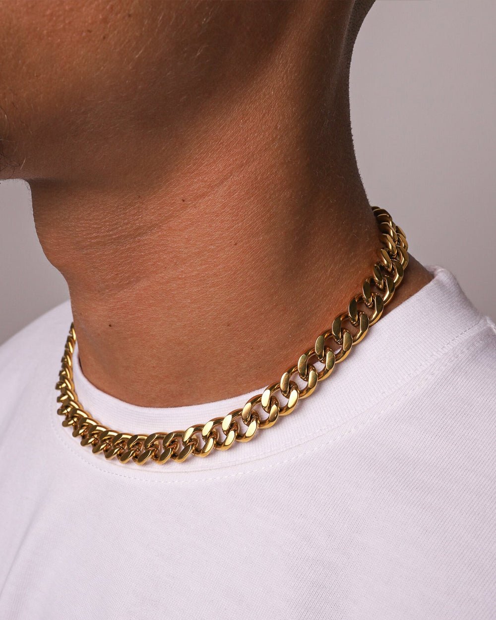 CLEAN CUBAN CHAIN. - 12MM GOLD