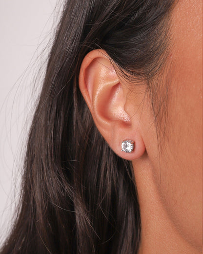 STUDS DRIP.